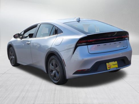 Used 2024 Toyota Prius LE image 5