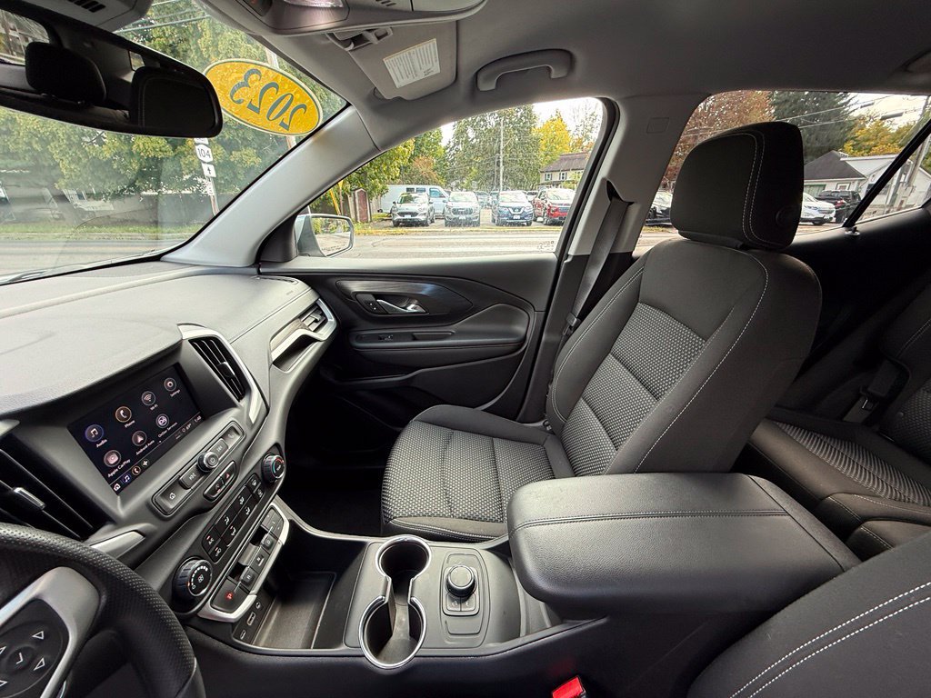 Used 2023 GMC Terrain SLE AWD/4WD image 19