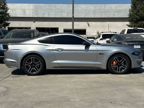 Used 2022 Ford Mustang GT Premium RWD image 9