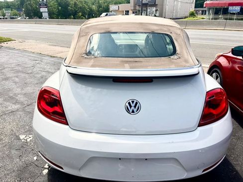 Used 2014 Volkswagen Beetle 2.5 FWD image 27