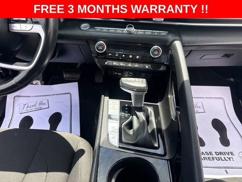 Used 2024 Hyundai Elantra SEL w/ Convenience Package FWD image 28