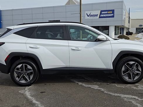 Certified 2025 Hyundai Tucson SEL image 9