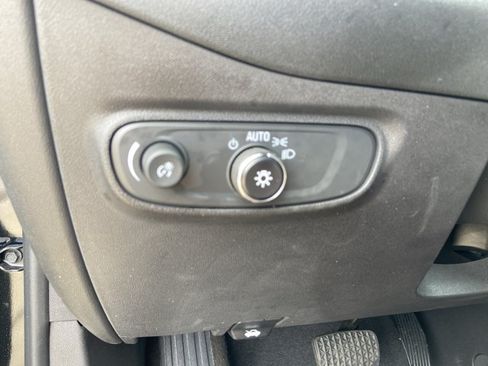 Used 2023 Chevrolet Equinox LT AWD/4WD image 45