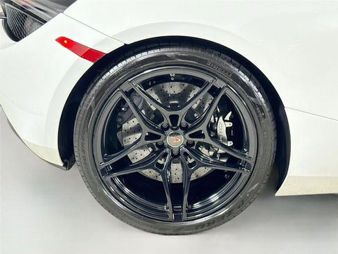 Used 2018 McLaren 720S Performance image 34