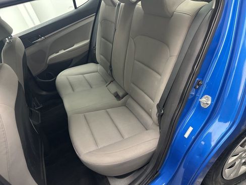 Used 2017 Hyundai Elantra SE image 13