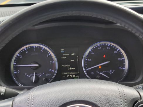 Used 2019 Toyota Highlander XLE image 25