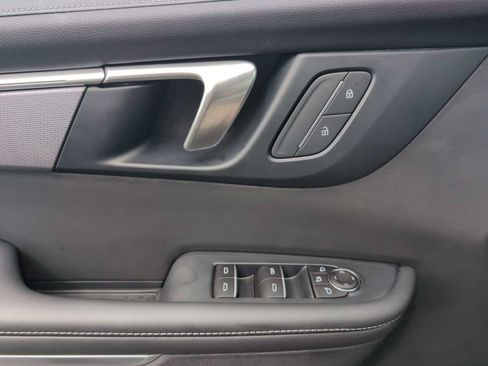 Used 2025 Buick Enclave Sport Touring FWD image 22