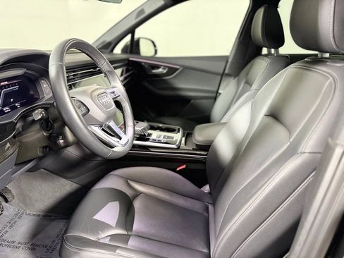 Used 2025 Audi Q7 3.0T Premium Plus AWD/4WD image 19