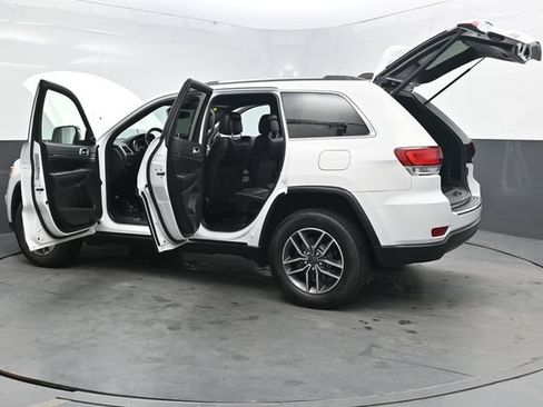 Used 2020 Jeep Grand Cherokee Limited AWD/4WD image 35