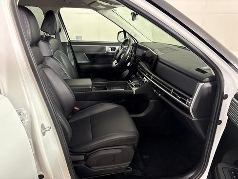 Used 2024 Hyundai Santa Fe SEL AWD/4WD image 16
