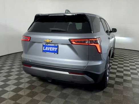 New 2026 Chevrolet Equinox LT w/ Convenience Package II FWD image 9