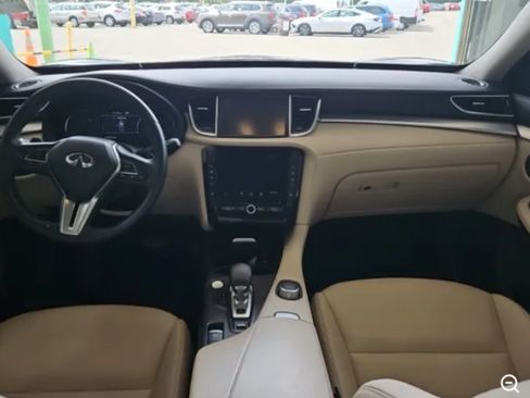 Used 2019 INFINITI QX50 Luxe w/ Cargo Package FWD image 10