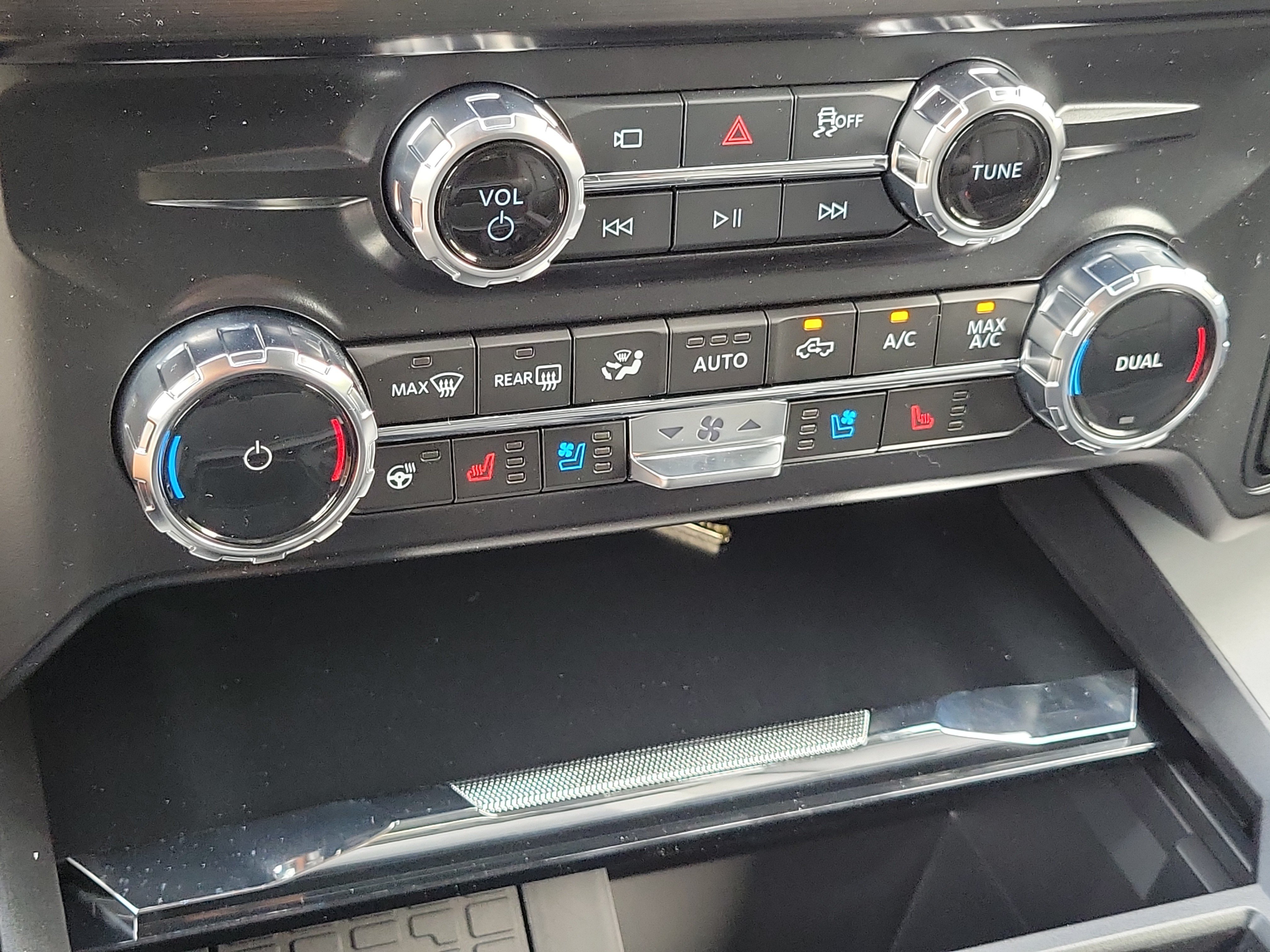 New 2027 Ford F450 Lariat w/ FX4 Off-Road Package AWD/4WD image 28