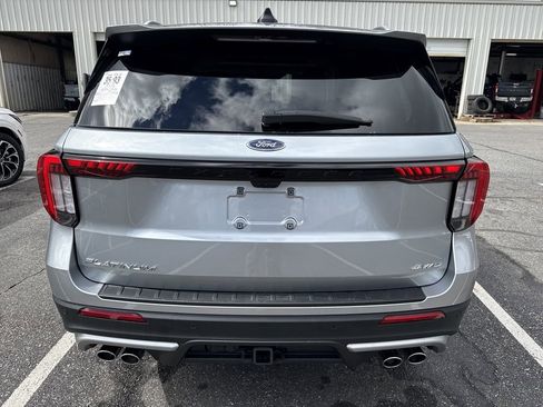 Used 2025 Ford Explorer Platinum w/ Ultimate Package image 20