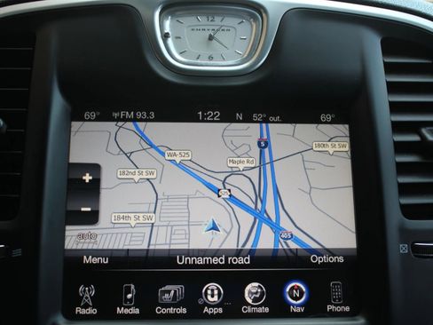 Used 2016 Chrysler 300 Limited w/ Driver Convenience Group image 21