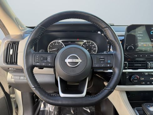 Used 2022 Nissan Pathfinder SL w/ SL Premium Package image 12