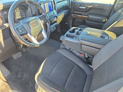 Used 2022 GMC Sierra 2500 SLE w/ Gooseneck/5TH Wheel Package image 16