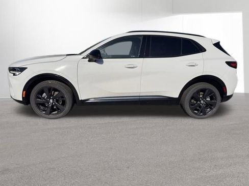 Used 2022 Buick Envision Preferred FWD image 2