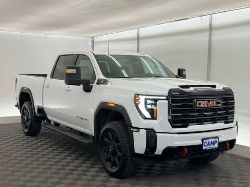 Used 2024 GMC Sierra 3500 AT4 image 8
