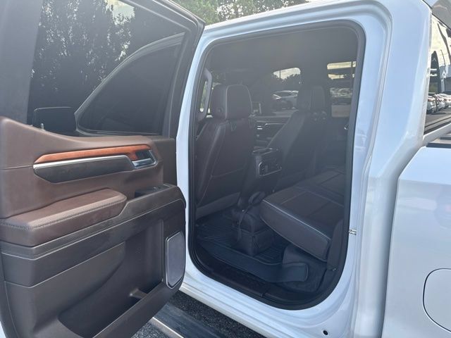 Used 2023 GMC Sierra 1500 Denali w/ Denali Reserve Package AWD/4WD image 4