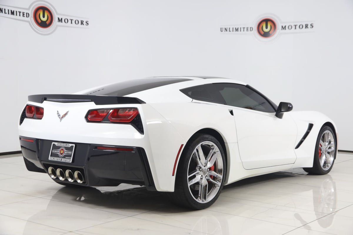 Used 2016 Chevrolet Corvette Stingray Coupe w/ 2LT Preferred Equipment Group RWD image 3