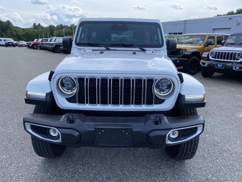 Certified 2026 Jeep Wrangler Unlimited Sahara AWD/4WD image 9