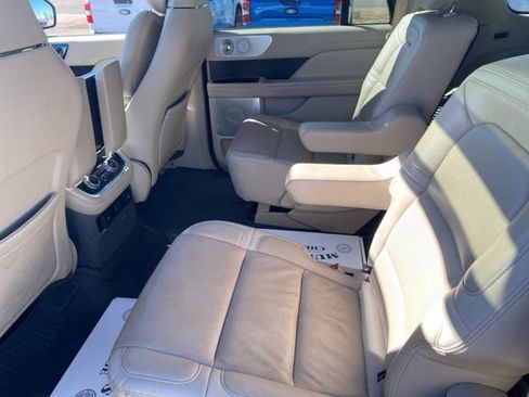 Used 2020 Lincoln Navigator L Reserve w/ Luxury Package image 9