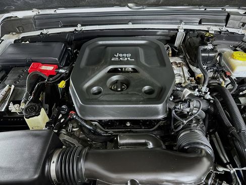 Used 2019 Jeep Wrangler Unlimited Sport S image 37