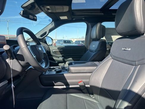 New 2026 Ford Expedition Platinum image 37