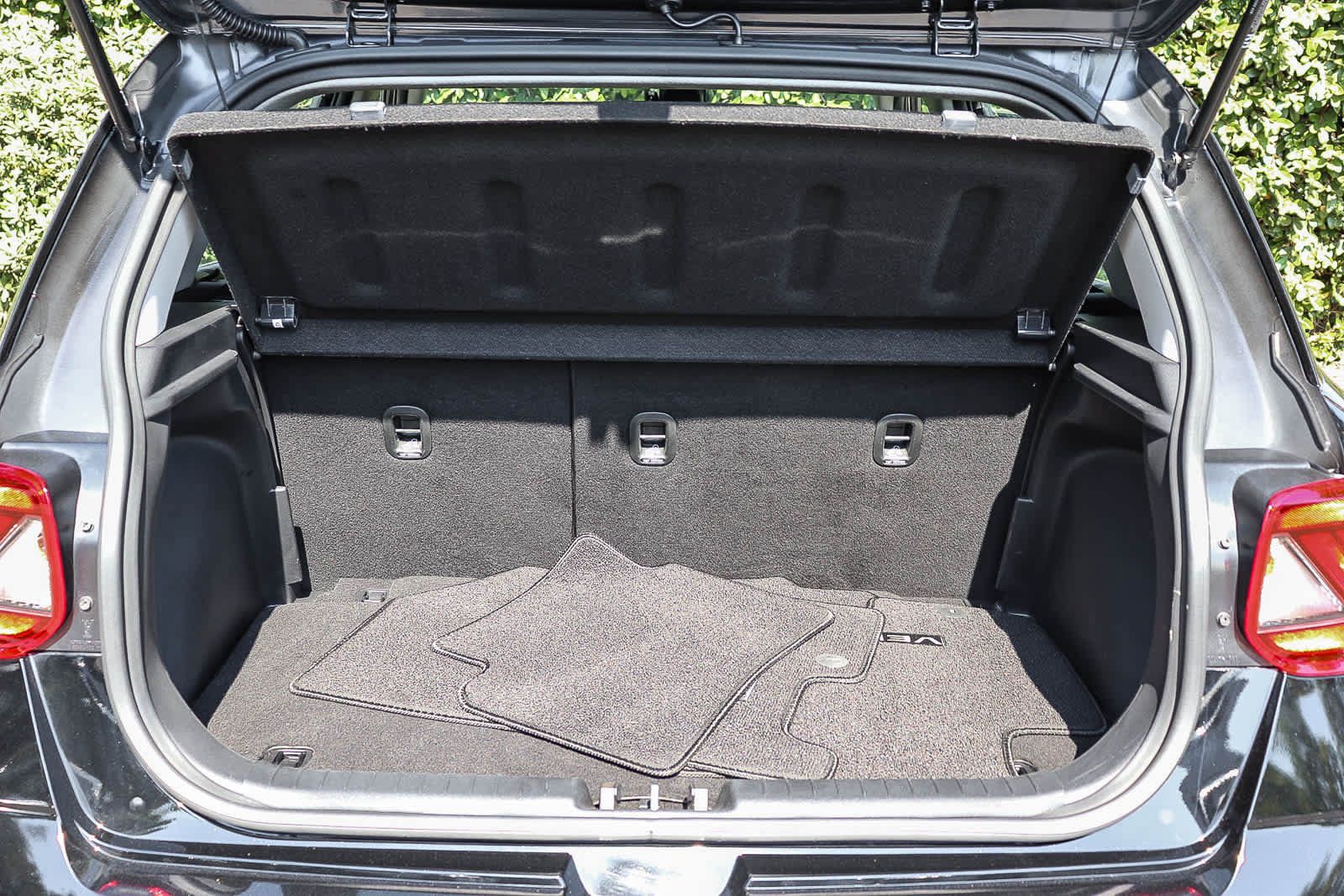 Used 2023 Hyundai Venue SEL w/ Cargo Package FWD image 27