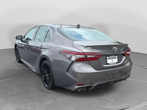 Used 2024 Toyota Camry XSE FWD image 3