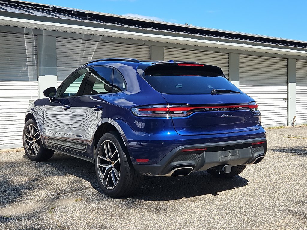 Certified 2026 Porsche Macan AWD/4WD image 3