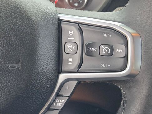 Used 2025 RAM 1500 Big Horn AWD/4WD image 11