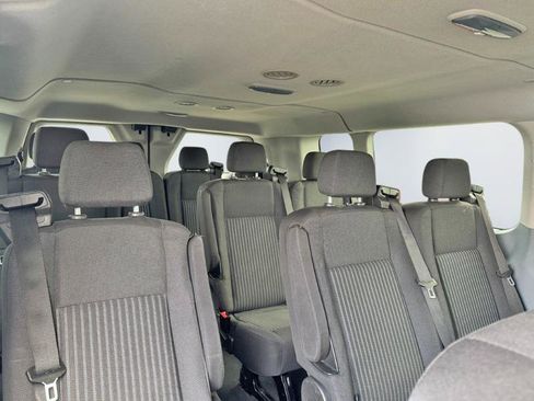 Used 2017 Ford Transit 350 XLT image 19