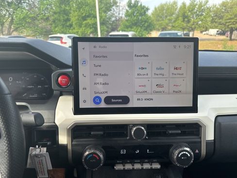 Used 2024 Toyota Tacoma TRD Off-Road image 21