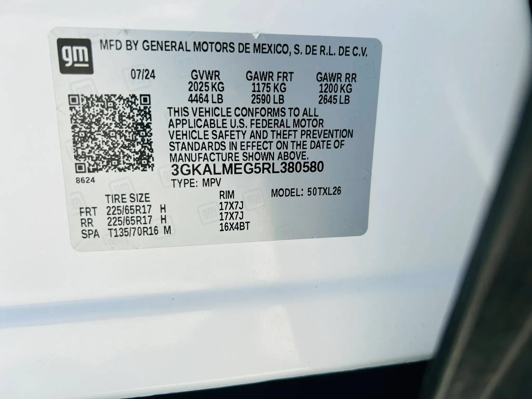 Used 2024 GMC Terrain SLE FWD image 28