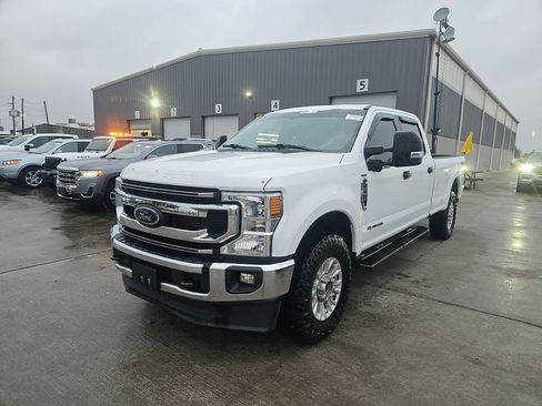 Used 2021 Ford F250 XLT image 3