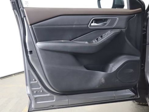 Used 2021 Nissan Rogue SV w/ Premium Package AWD/4WD image 19