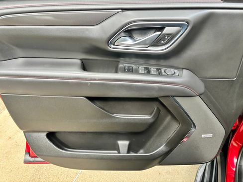 Used 2022 Chevrolet Suburban RST w/ Sport Performance Package RWD image 22