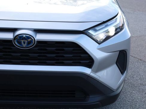 Used 2024 Toyota RAV4 XLE image 19