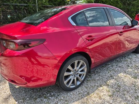 Used 2025 MAZDA MAZDA3 s FWD image 3