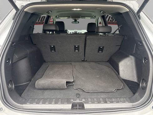 Used 2018 Chevrolet Equinox Premier image 11