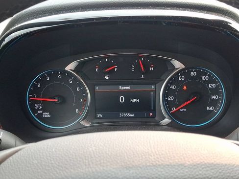 Used 2023 Chevrolet Traverse LT AWD/4WD image 20