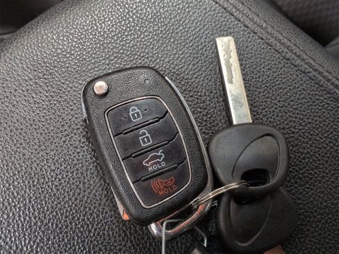 Used 2018 Hyundai Sonata SE image 34