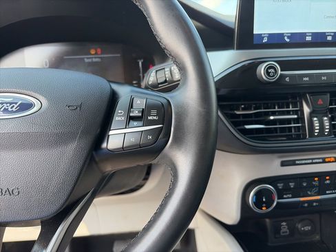 Used 2024 Ford Escape Active image 18