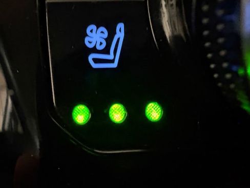 Certified 2022 Toyota Highlander Limited image 9