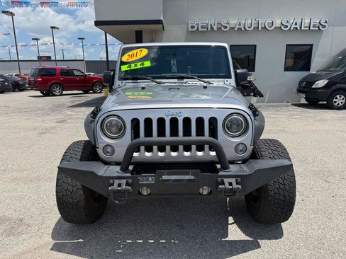 Used 2017 Jeep Wrangler Unlimited Sport w/ Connectivity Group AWD/4WD image 3
