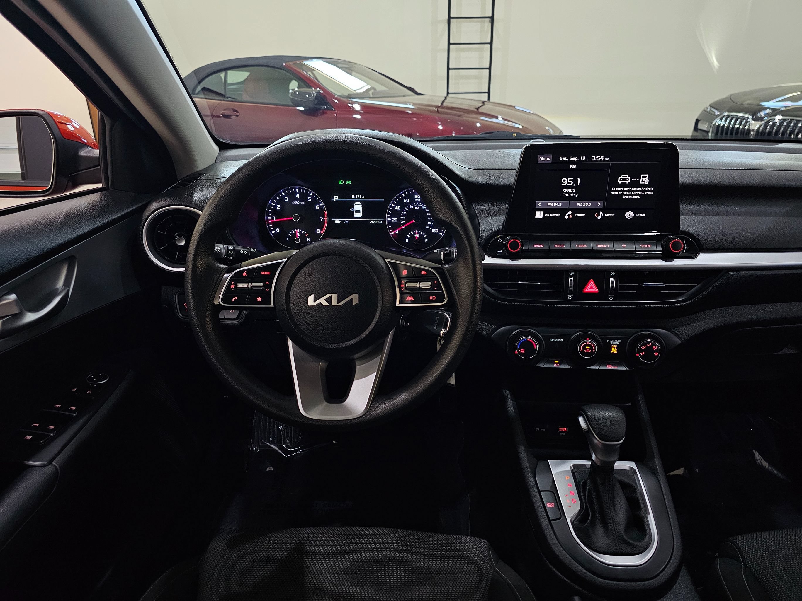Used 2023 Kia Forte LXS w/ LXS Technology Package FWD image 24