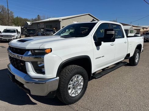 Used 2020 Chevrolet Silverado 2500 LT w/ Convenience Package AWD/4WD image 9