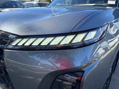 Certified 2026 INFINITI QX80 4WD image 6